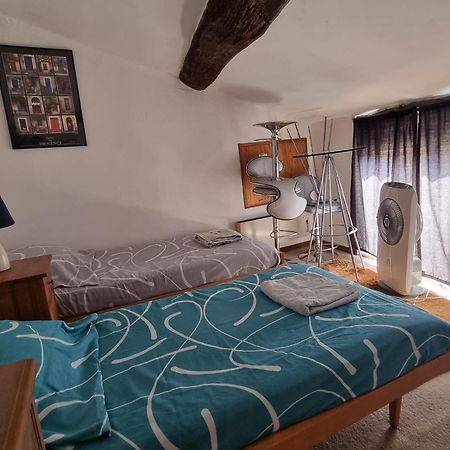 Petit Nid Cosy Typiquement Provencal Apartment Villecroze Exterior foto